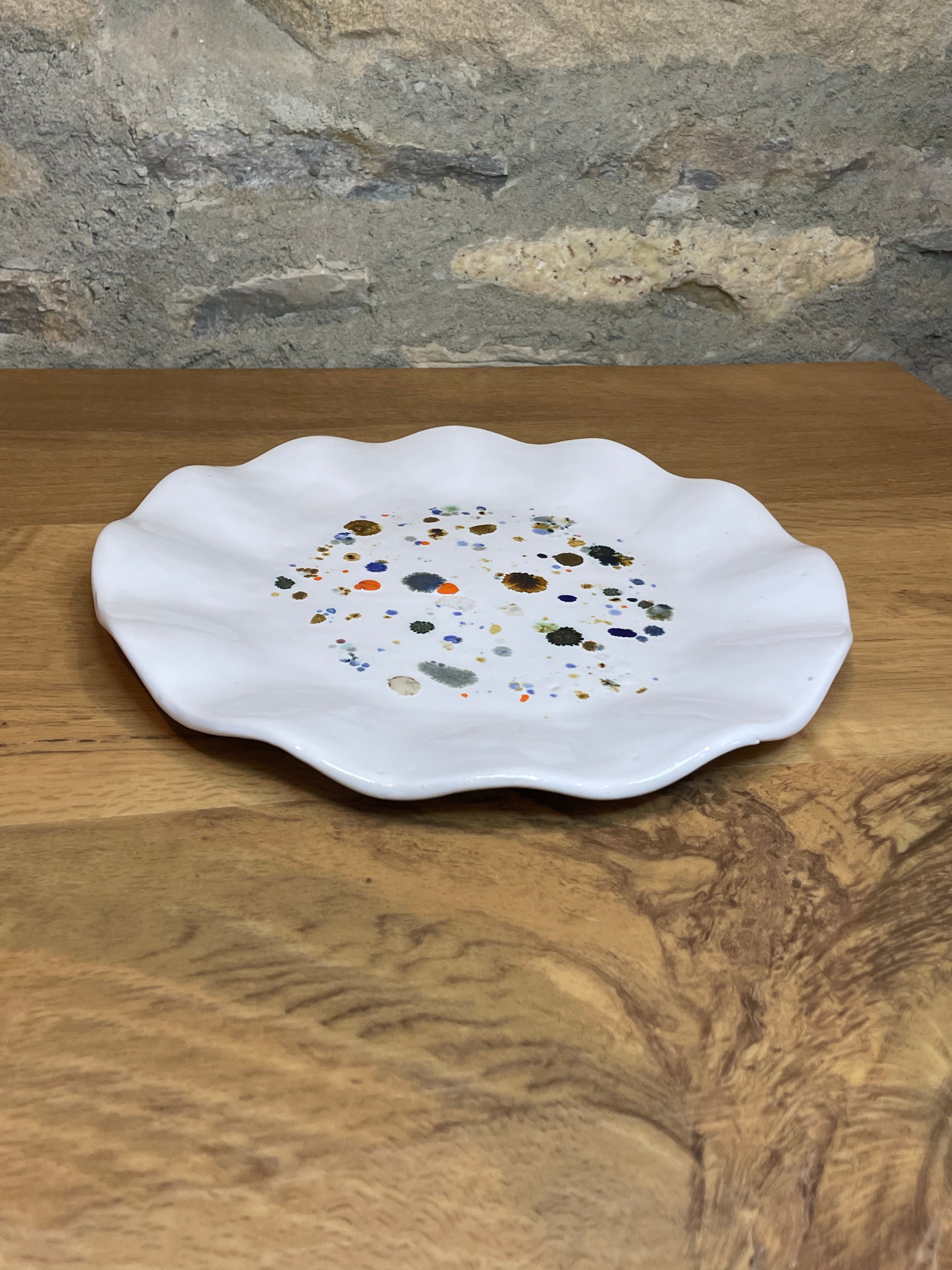 Plate - Wavy, White - 587