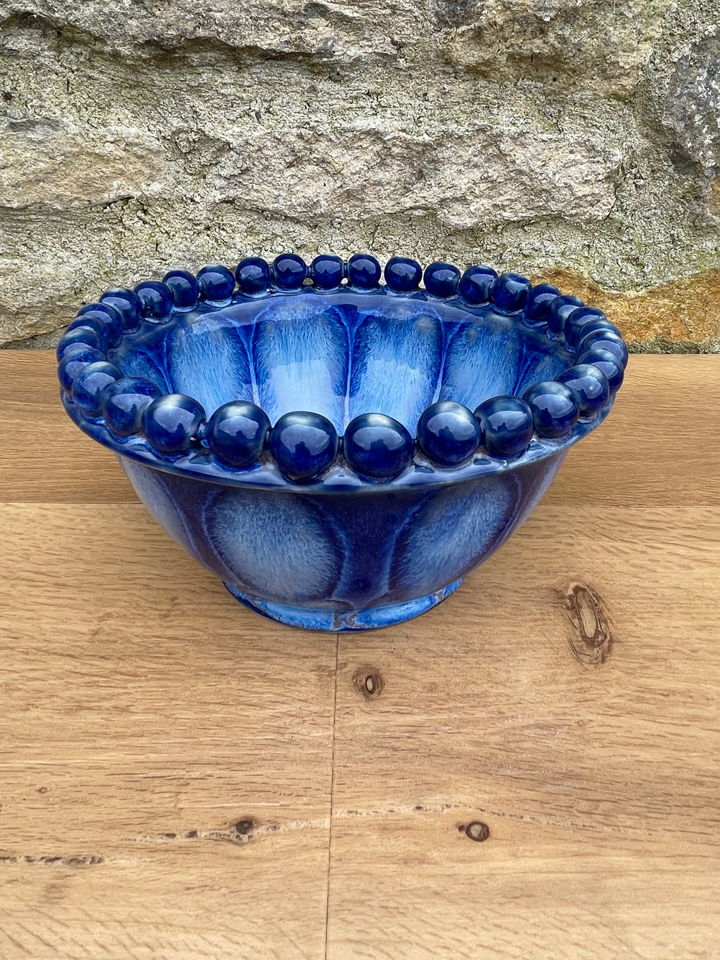 Bowl - Blue with beaded rim - 832