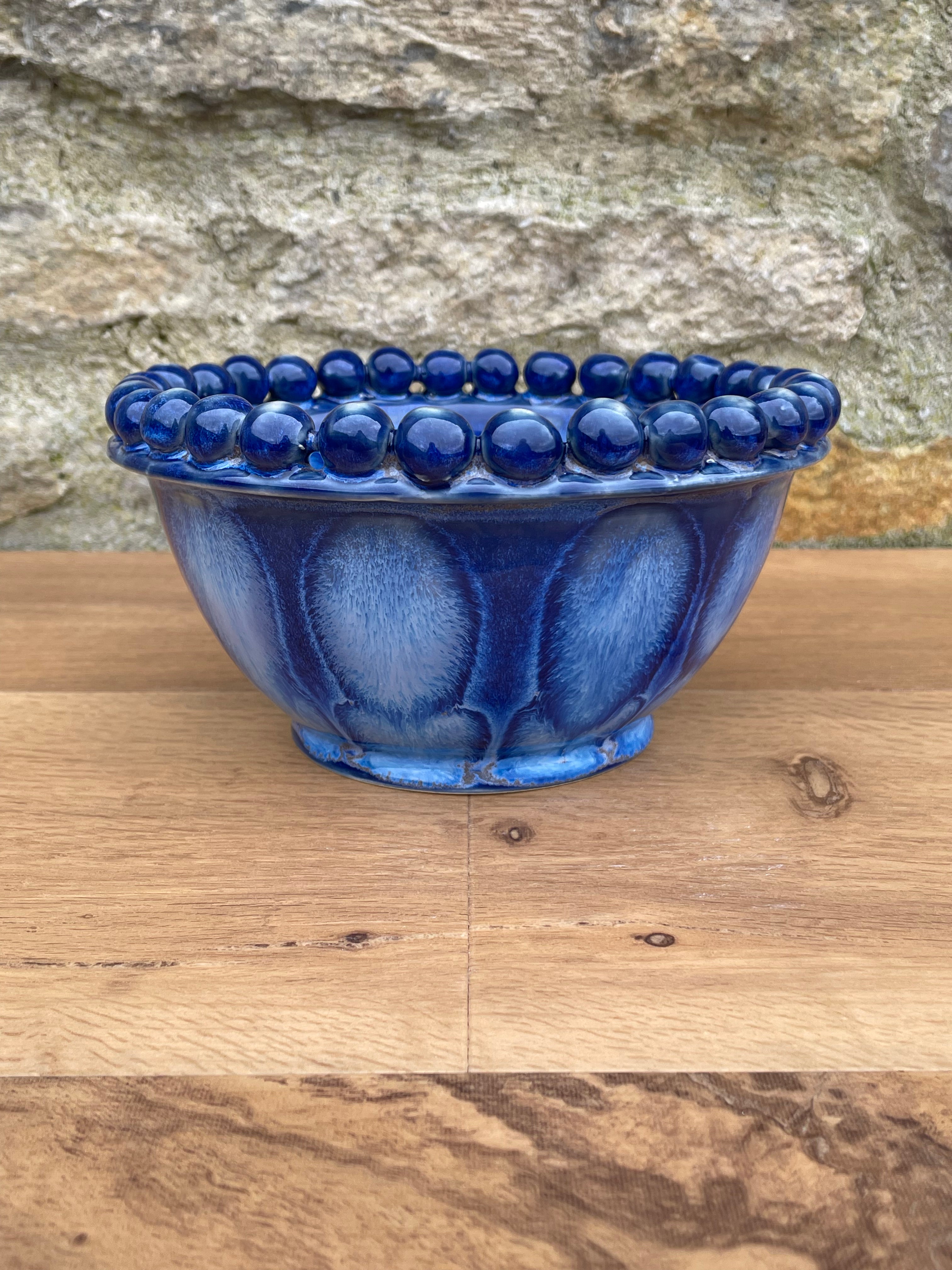 Bowl - Blue with beaded rim - 832