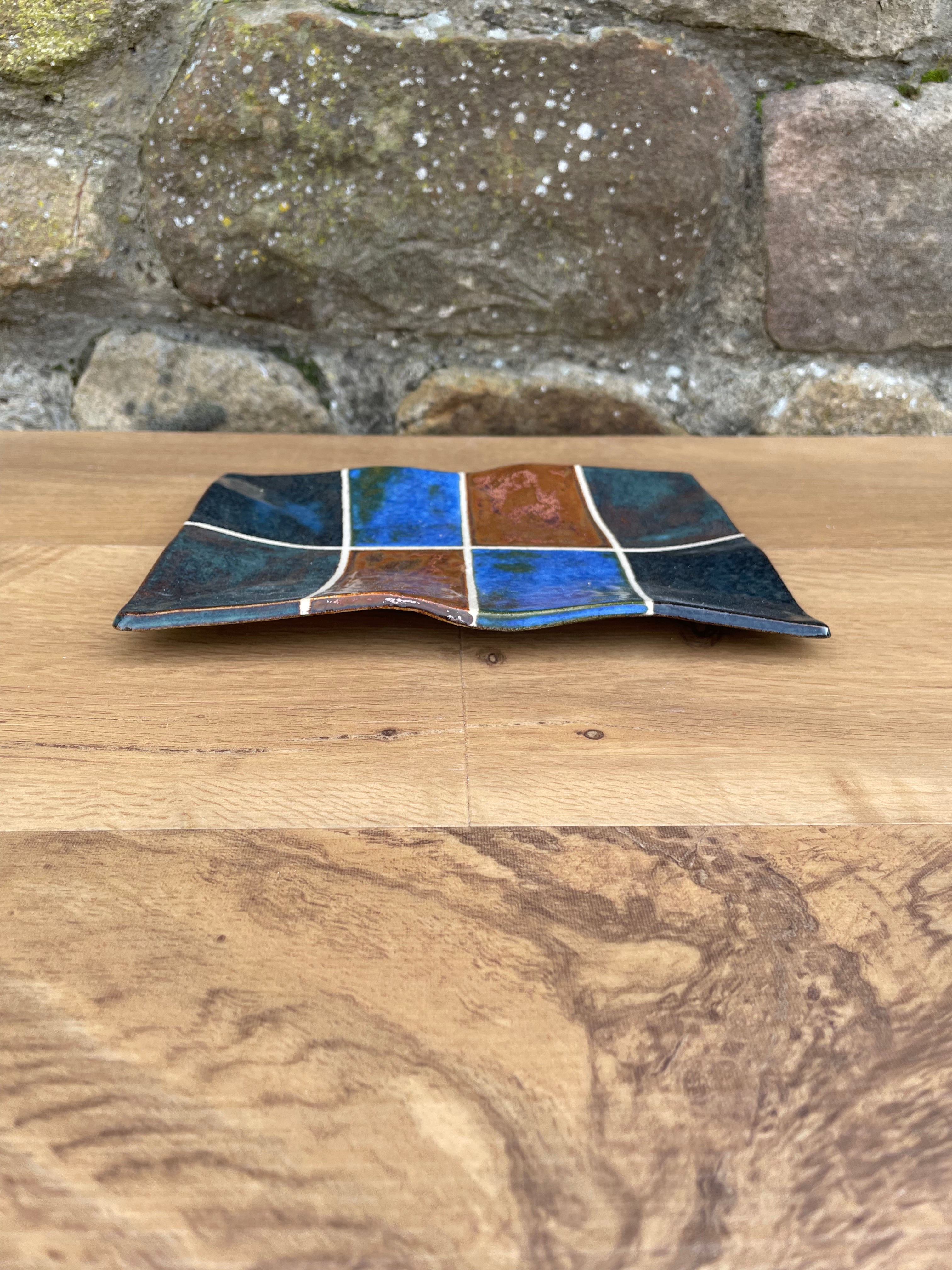 Dish - Multicolour - 841