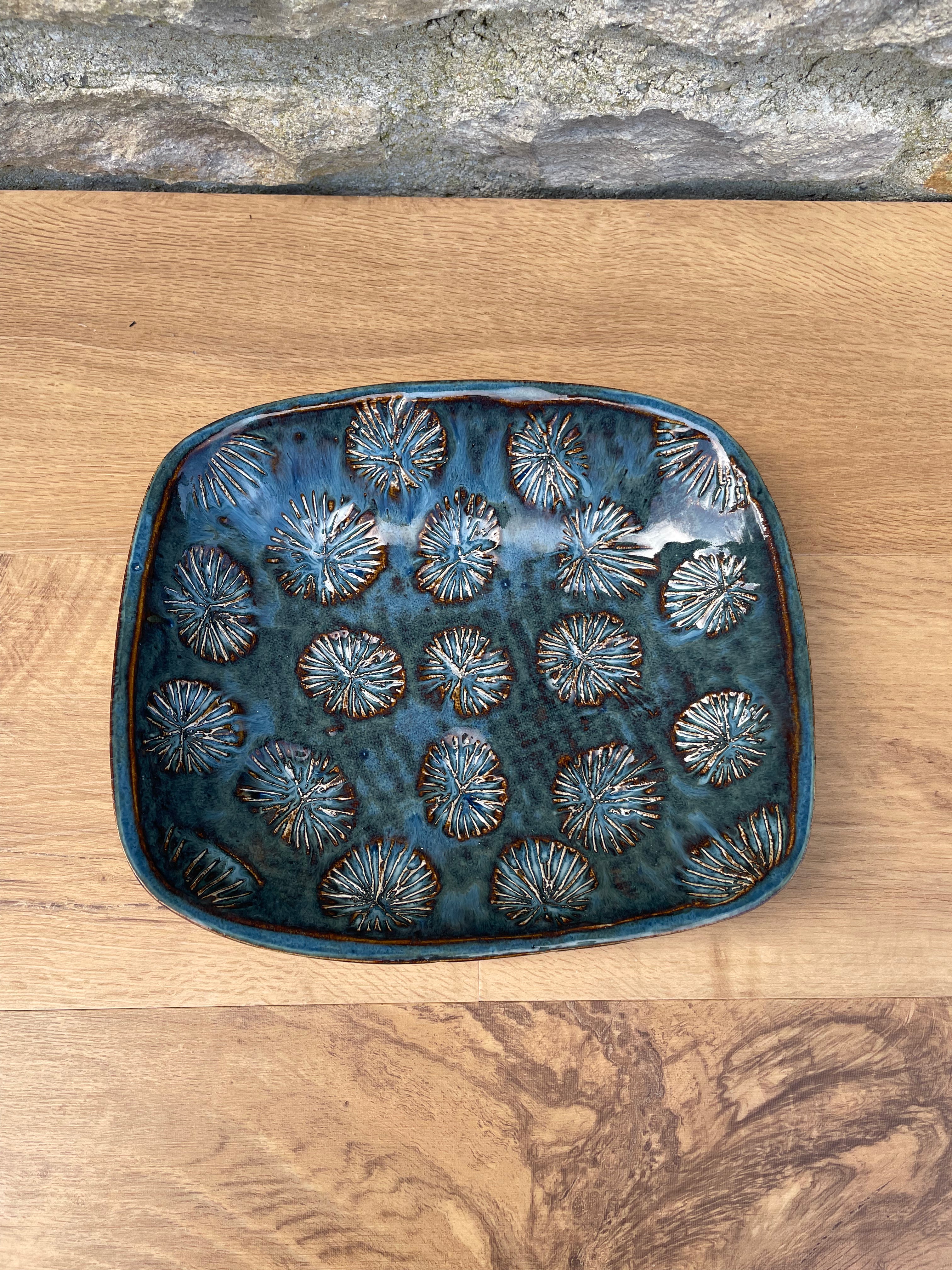 Dish - Oval Blue & Brown - 850