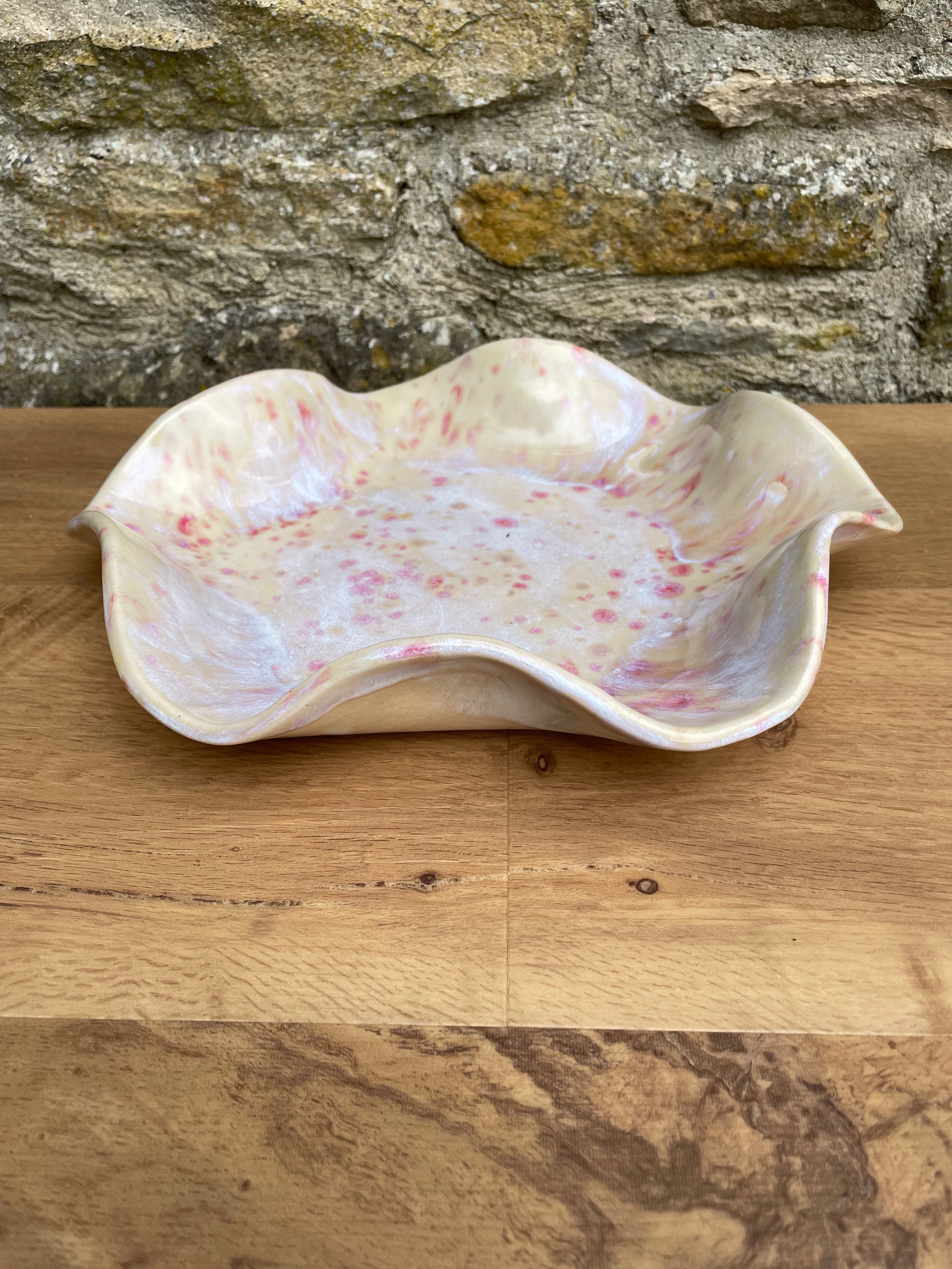 Bowl - Wavy Edge, Sandy, White, Pink Speckles - 944