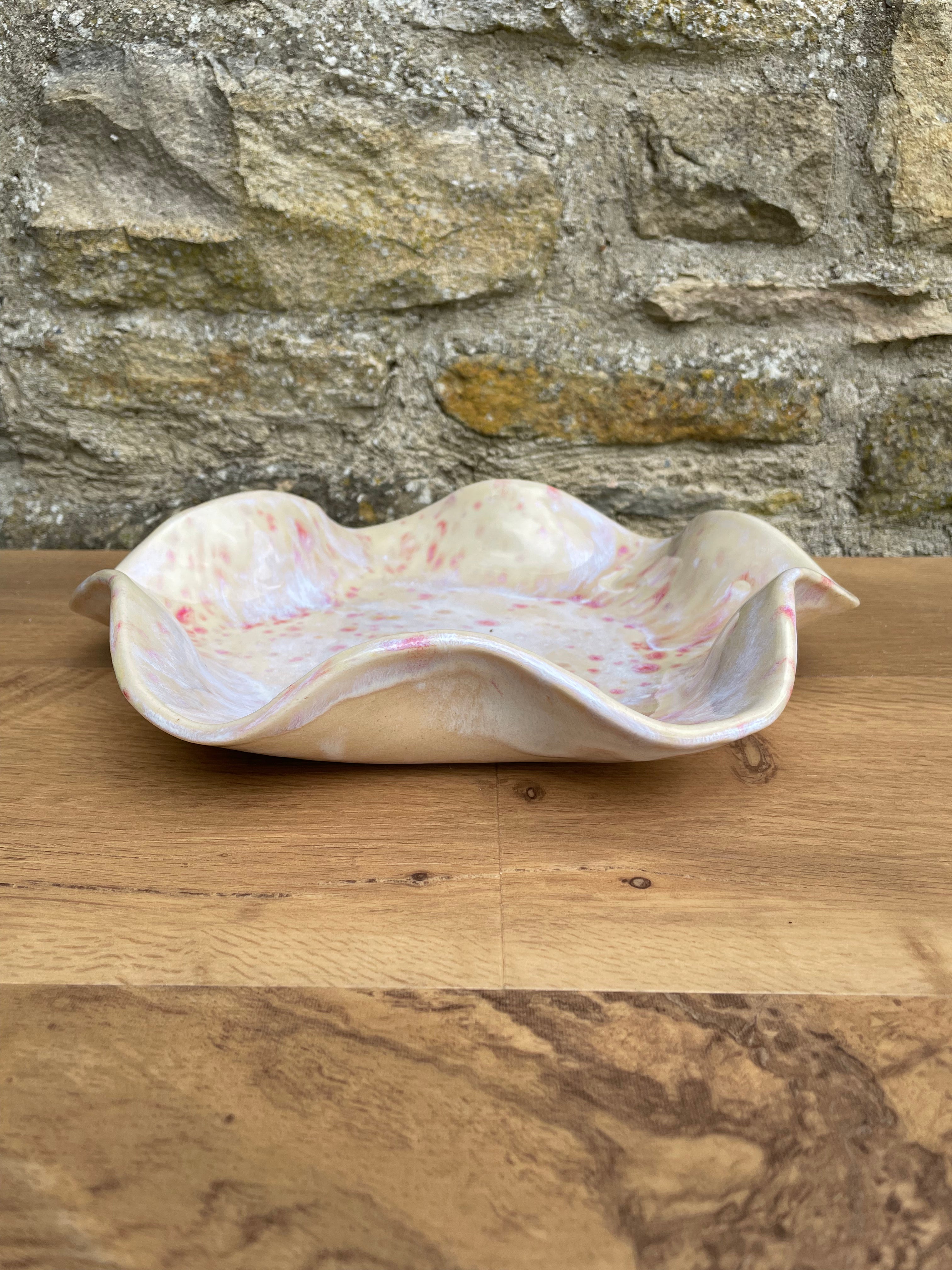Bowl - Wavy Edge, Sandy, White, Pink Speckles - 944