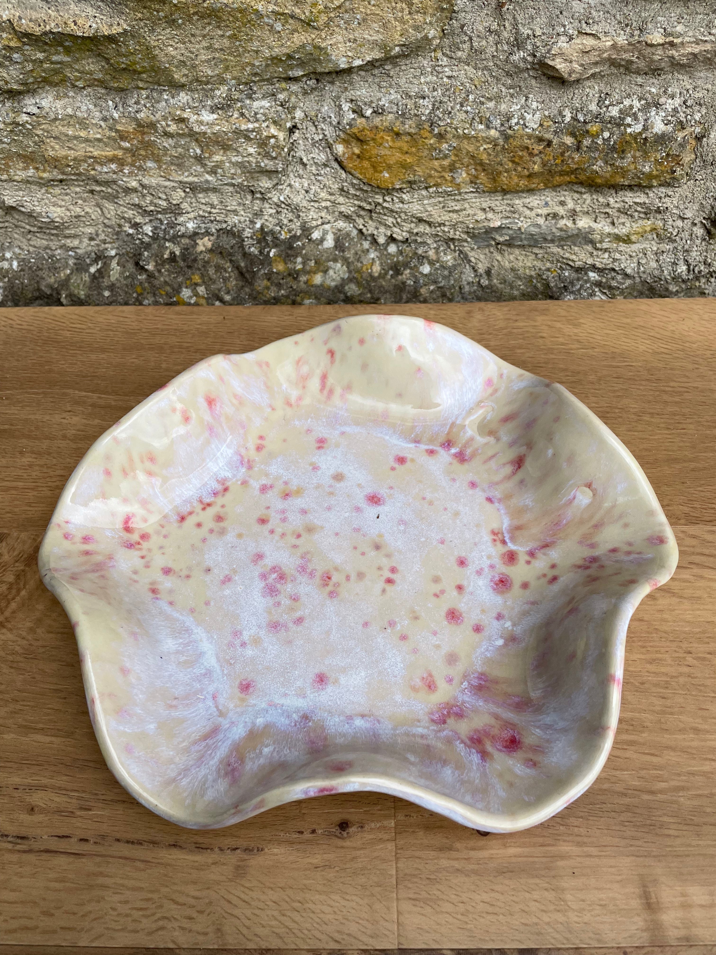 Bowl - Wavy Edge, Sandy, White, Pink Speckles - 944