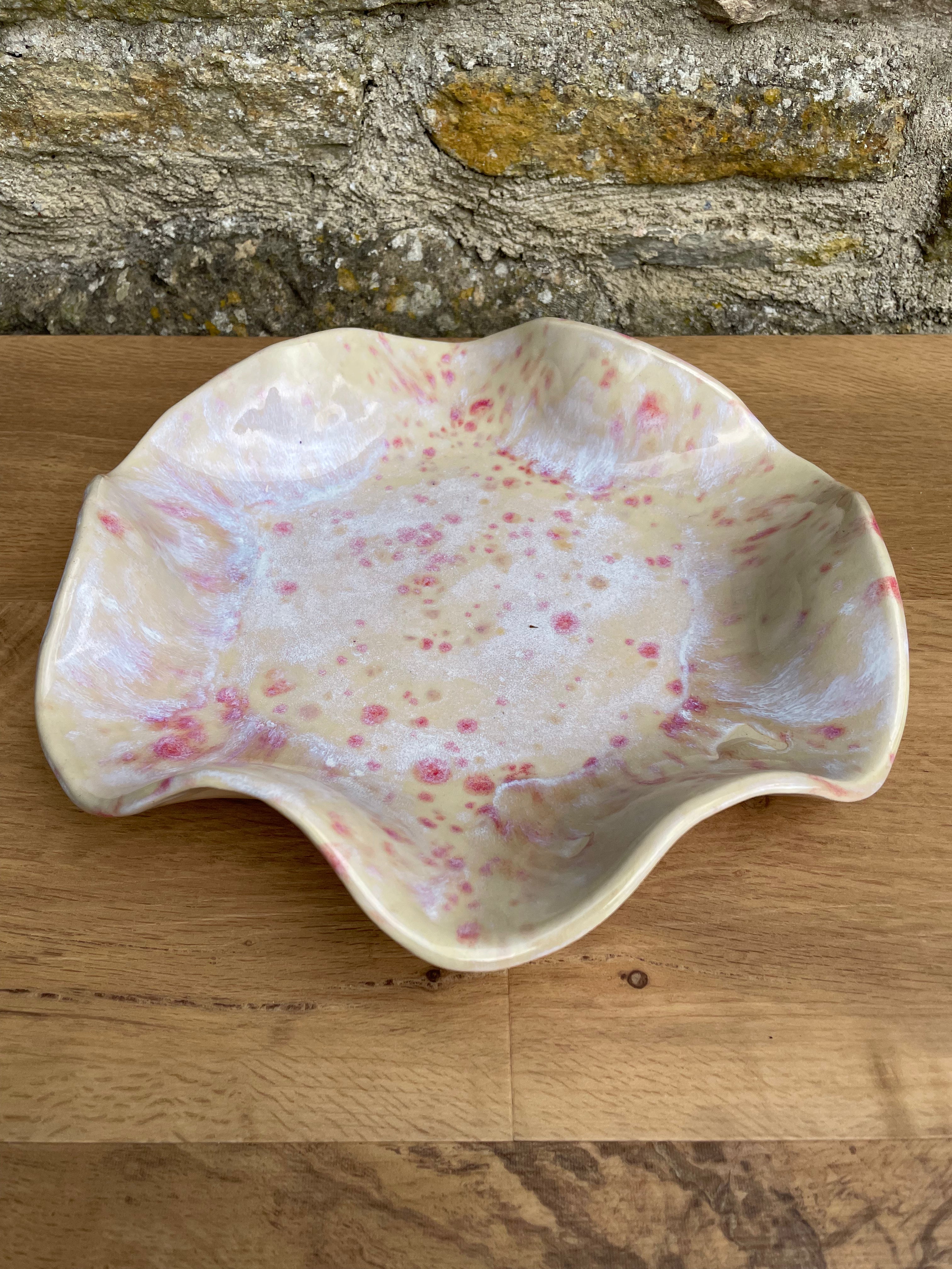 Bowl - Wavy Edge, Sandy, White, Pink Speckles - 944