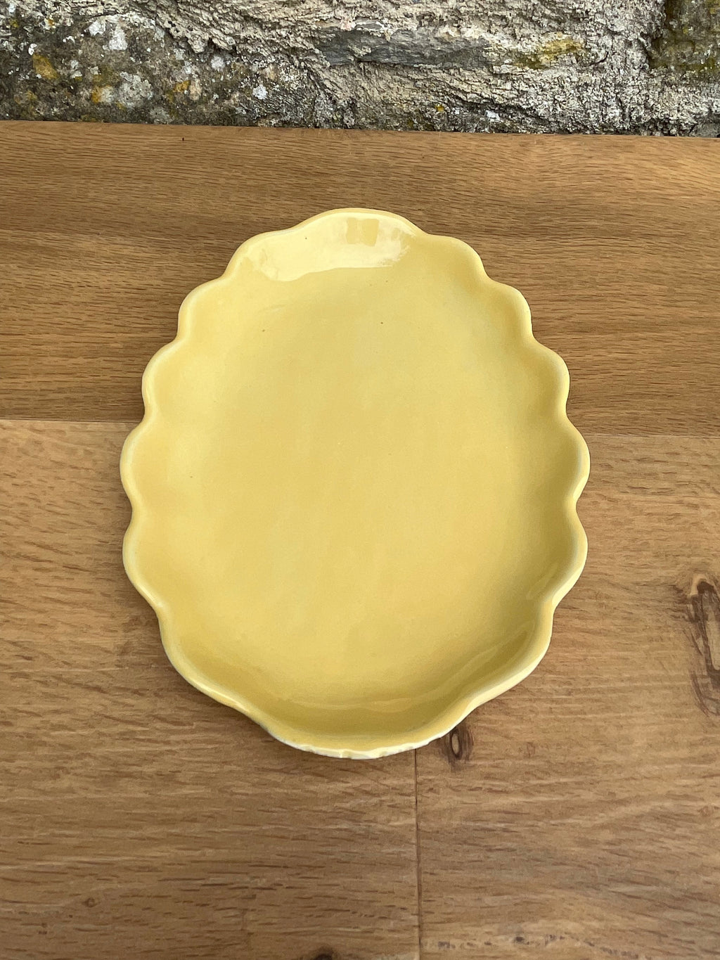 Dish - Yellow, Fluted edge - 556